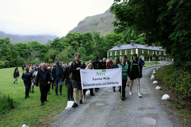 people setting out on the Afri famine walk 2023