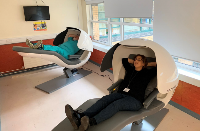 2 front line staff in Tallaght Hospital try out the Nap Pods